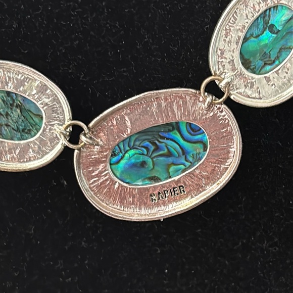 Napier Green Stone Collar Statement Necklace 19” - Picture 3 of 4